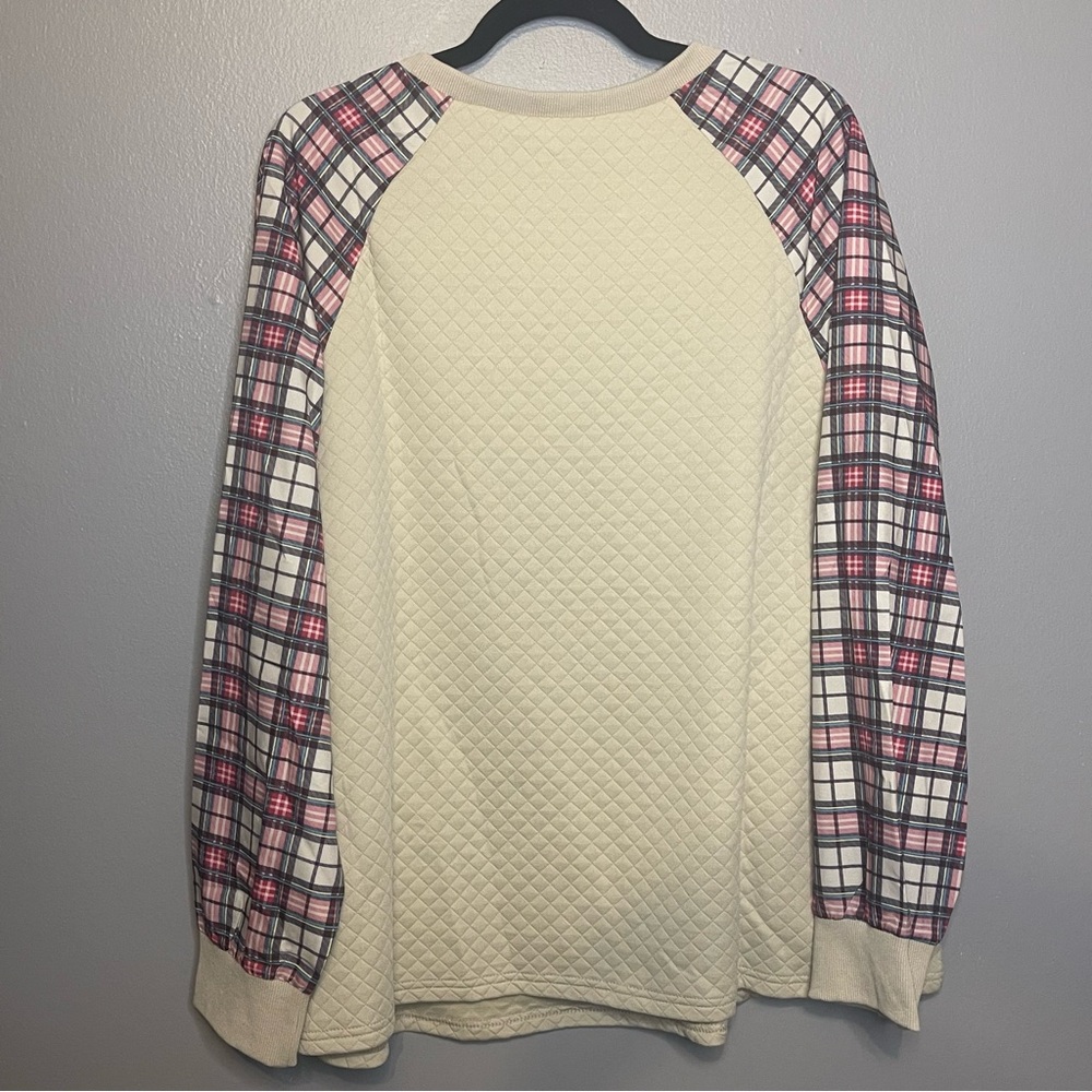Plus Size Plaid Quilted Sweatshirt - Picture 7 of 9